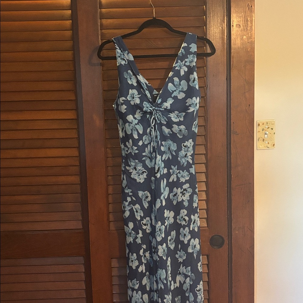 Floral Blue Sleeveless Dress